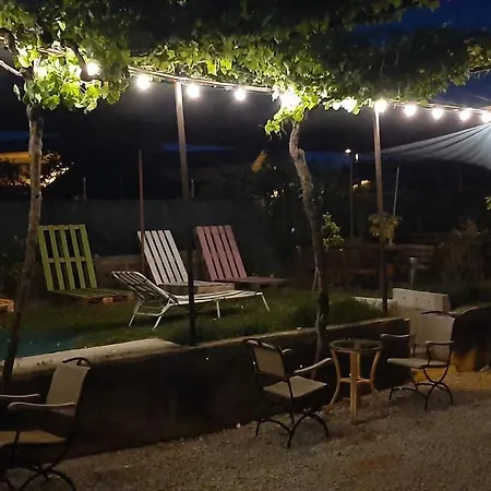 Muzica Bed & Breakfast 2*