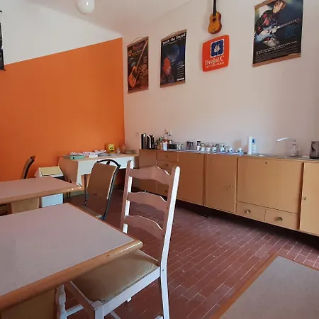 Bed & Breakfast Muzica Komen
